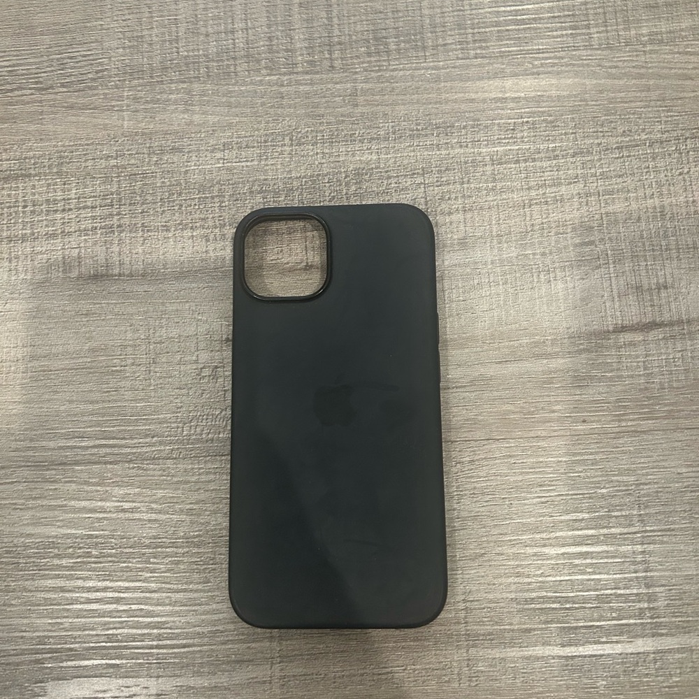 Apple MagSafe Black iPhone 14 Case